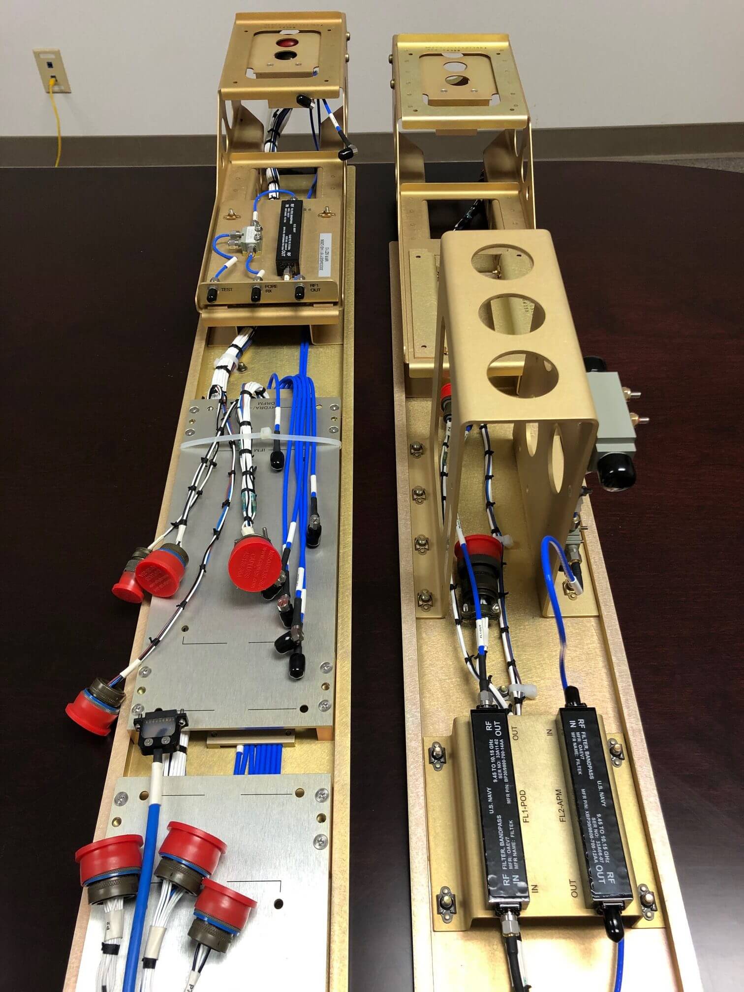 Internal electronic-warfare pod assembly